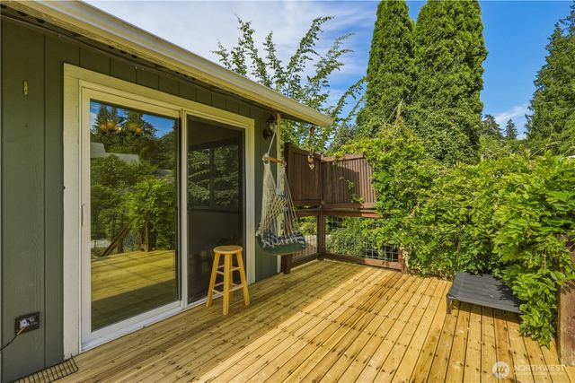 1486 Pilchuck Drive, Camano Island, WA 98282