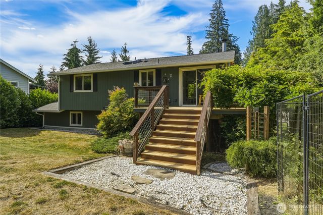 1486 Pilchuck Drive, Camano Island, WA 98282
