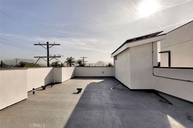 5650 Cartwright, North Hollywood, CA 91601