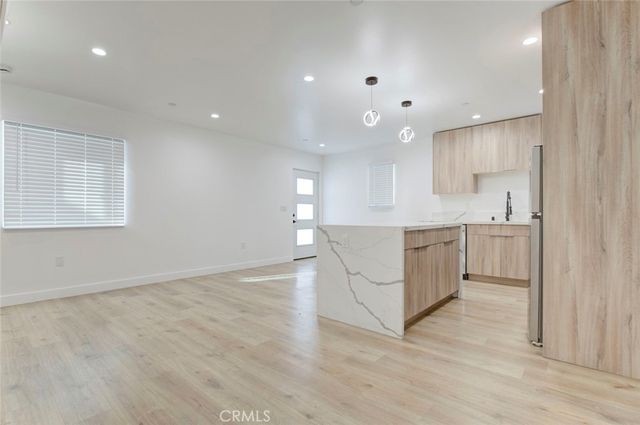 5650 Cartwright, North Hollywood, CA 91601