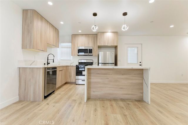 5650 Cartwright, North Hollywood, CA 91601