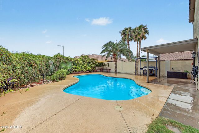 5003 W WIKIEUP Lane, Glendale, AZ 85308