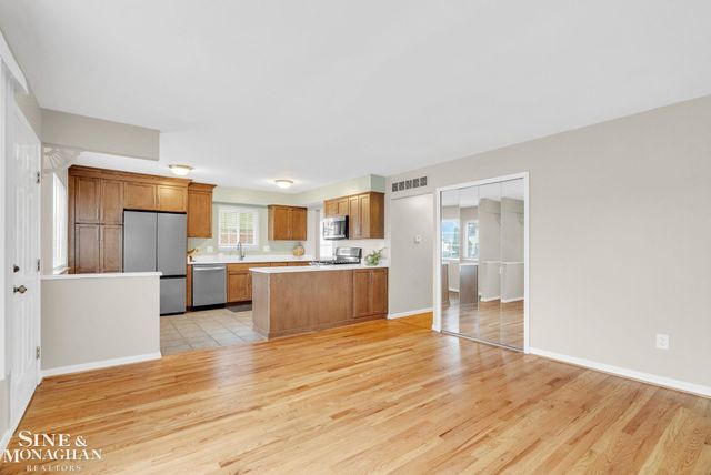 39476 Willmarth Street, Harrison Twp, MI 48045