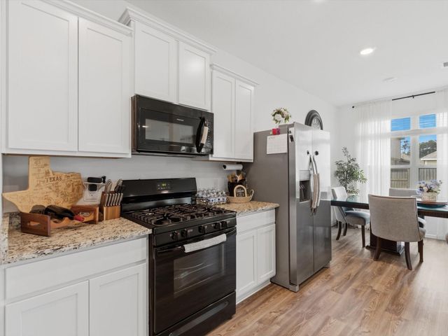 6215 Russett Elm Court, Houston, TX 77365