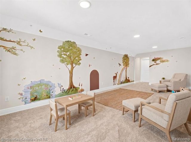 4375 Derry Road, Bloomfield Hills, MI 48302