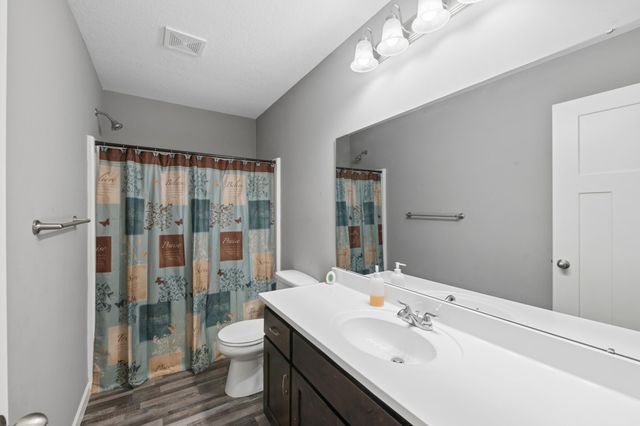 425 Eagle Street NW, Isanti, MN 55040