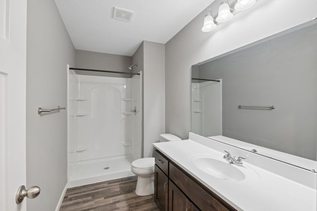 425 Eagle Street NW, Isanti, MN 55040