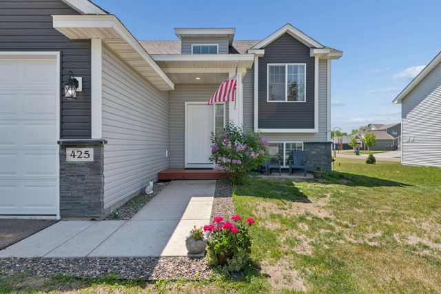 425 Eagle Street NW, Isanti, MN 55040