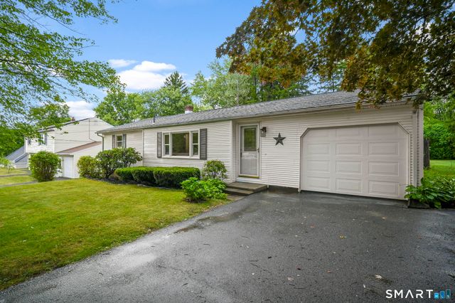 31 Meadowlark Road, Enfield, CT 06082