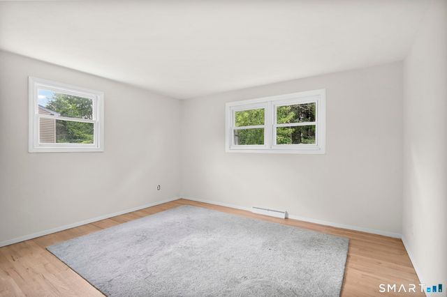 31 Meadowlark Road, Enfield, CT 06082