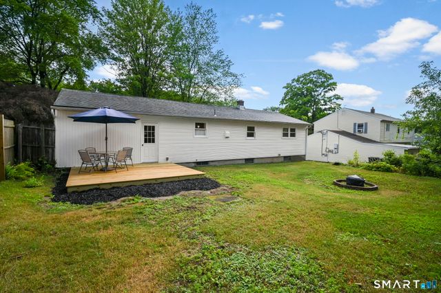 31 Meadowlark Road, Enfield, CT 06082