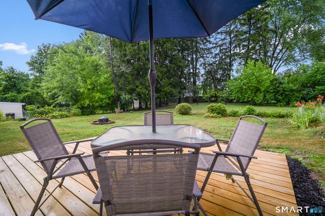 31 Meadowlark Road, Enfield, CT 06082