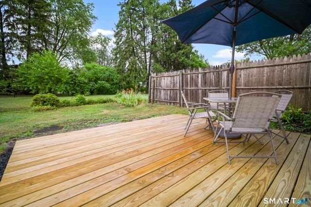 31 Meadowlark Road, Enfield, CT 06082
