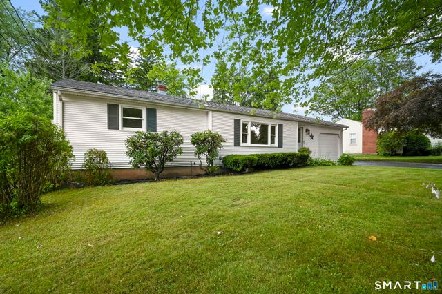 31 Meadowlark Road, Enfield, CT 06082