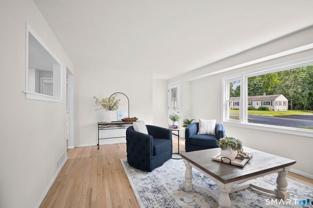 31 Meadowlark Road, Enfield, CT 06082