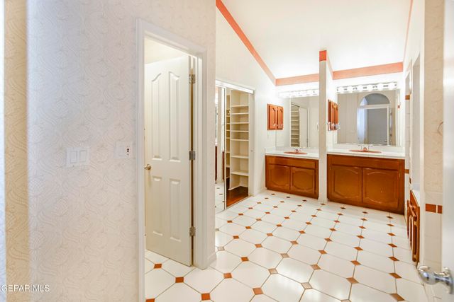1109 NOBLE RIDGE Way, El Paso, TX 79912