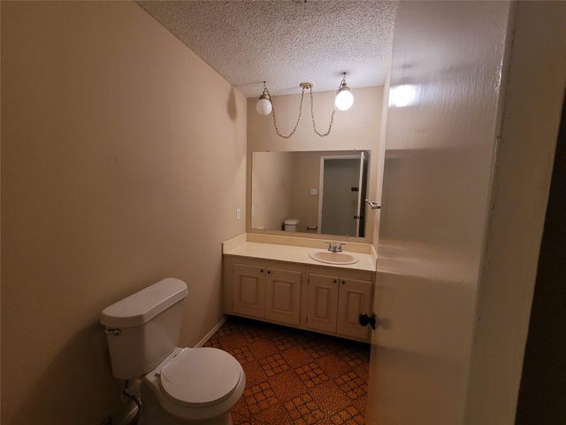 5835 Village Forest Court, Houston, TX 77092