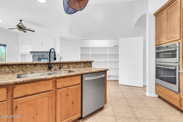 20131 E CALLE DE FLORES --, Queen Creek, AZ 85142