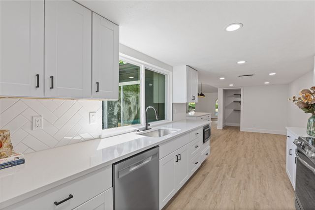 8617 Baumgarten Drive, Dallas, TX 75228