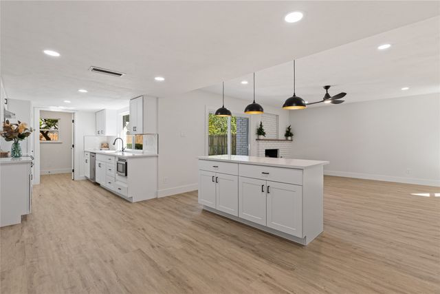 8617 Baumgarten Drive, Dallas, TX 75228