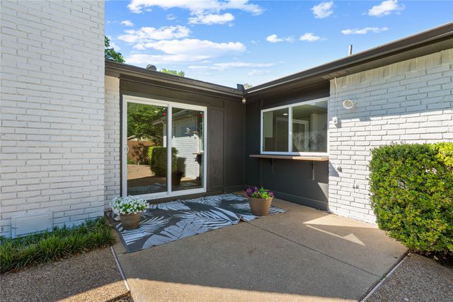 8617 Baumgarten Drive, Dallas, TX 75228