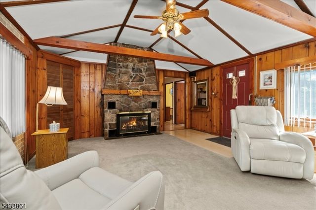 58 Tamarack Trl, Hardyston Twp., NJ 07460