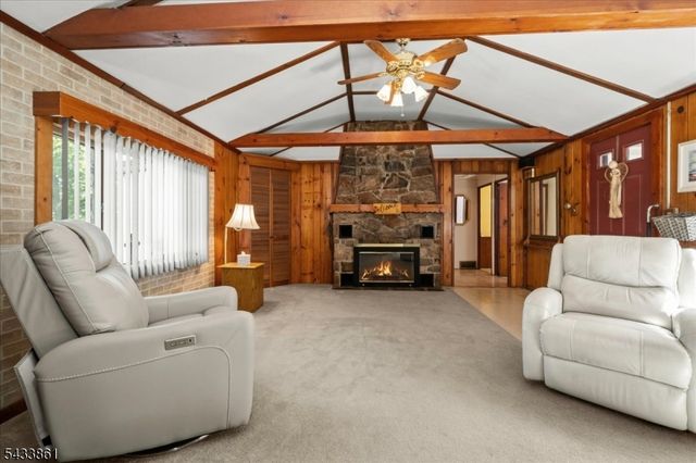 58 Tamarack Trl, Hardyston Twp., NJ 07460
