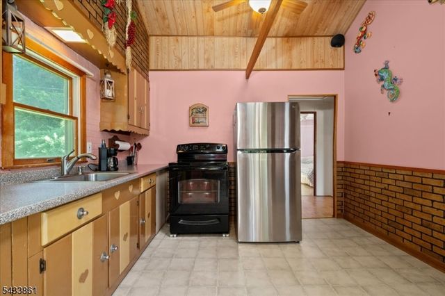 58 Tamarack Trl, Hardyston Twp., NJ 07460