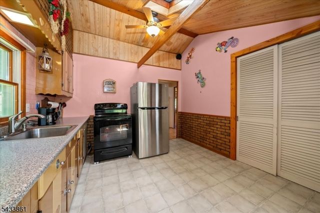 58 Tamarack Trl, Hardyston Twp., NJ 07460