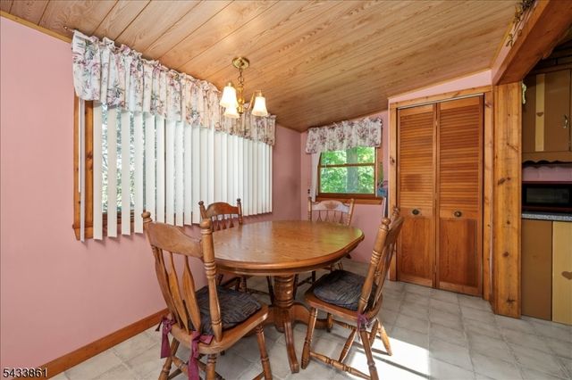 58 Tamarack Trl, Hardyston Twp., NJ 07460