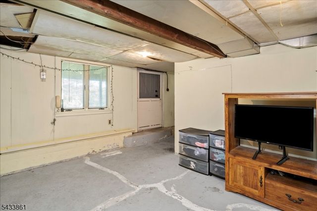 58 Tamarack Trl, Hardyston Twp., NJ 07460