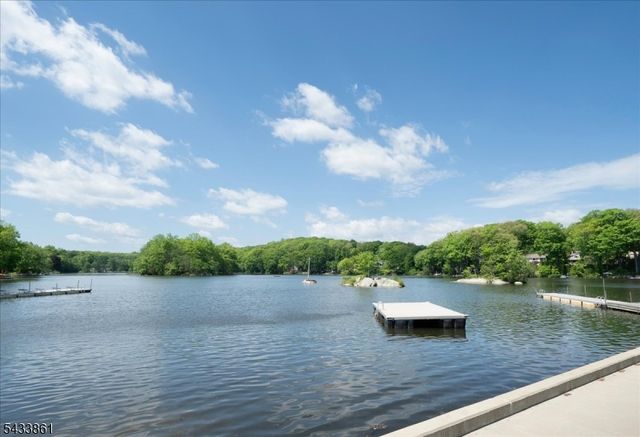 58 Tamarack Trl, Hardyston Twp., NJ 07460