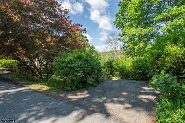 58 Tamarack Trl, Hardyston Twp., NJ 07460