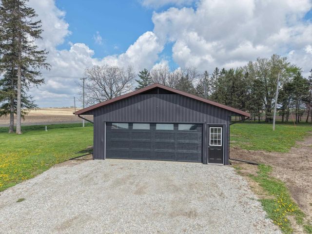 329 Wren Avenue, Ackley, IA 50601