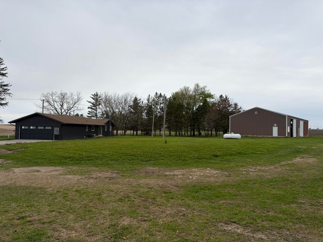 329 Wren Avenue, Ackley, IA 50601