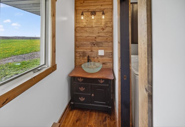 329 Wren Avenue, Ackley, IA 50601