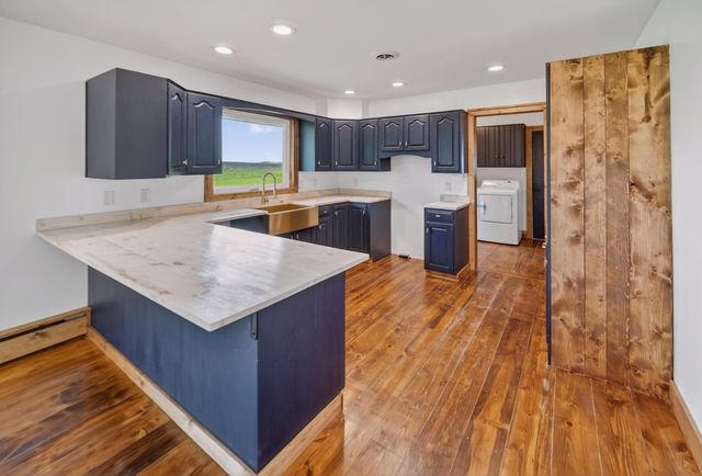 329 Wren Avenue, Ackley, IA 50601