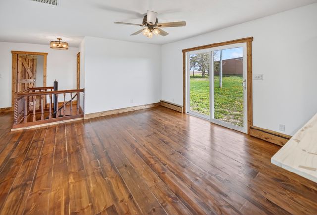 329 Wren Avenue, Ackley, IA 50601