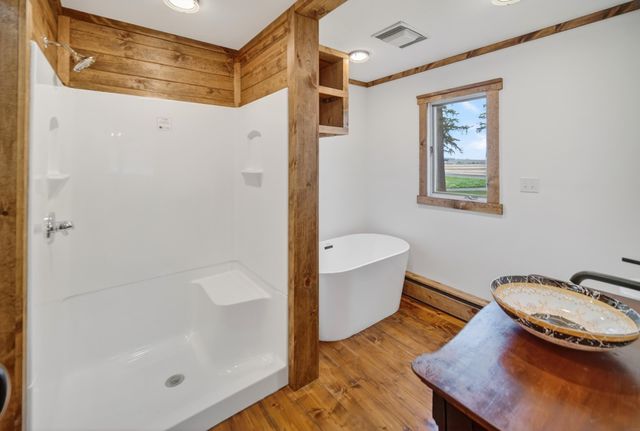 329 Wren Avenue, Ackley, IA 50601