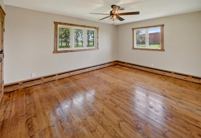 329 Wren Avenue, Ackley, IA 50601