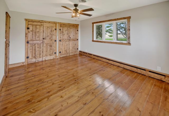 329 Wren Avenue, Ackley, IA 50601