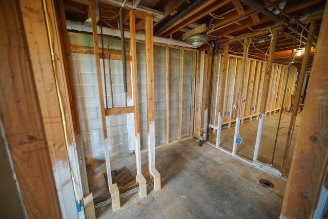 329 Wren Avenue, Ackley, IA 50601