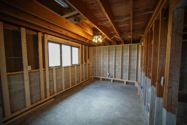 329 Wren Avenue, Ackley, IA 50601