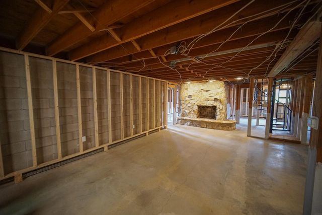 329 Wren Avenue, Ackley, IA 50601