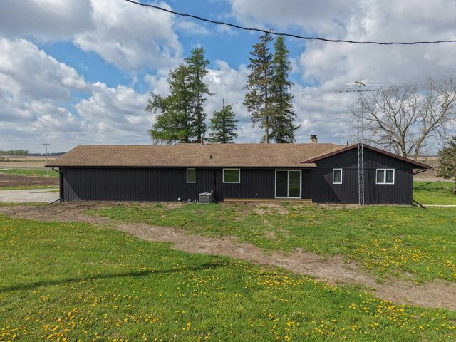 329 Wren Avenue, Ackley, IA 50601