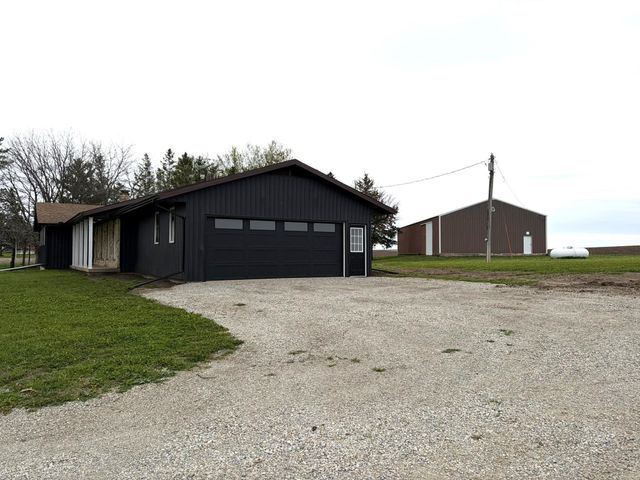 329 Wren Avenue, Ackley, IA 50601