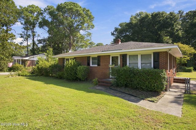 232 Wood Dale Drive, Wilmington, NC 28403
