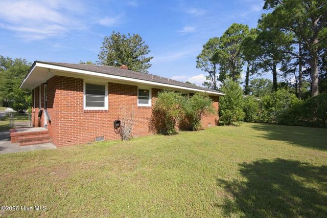 232 Wood Dale Drive, Wilmington, NC 28403