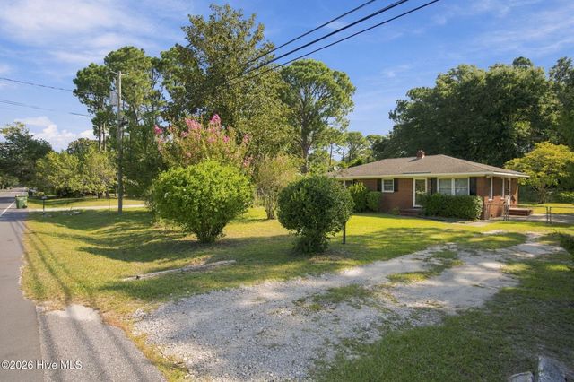 232 Wood Dale Drive, Wilmington, NC 28403