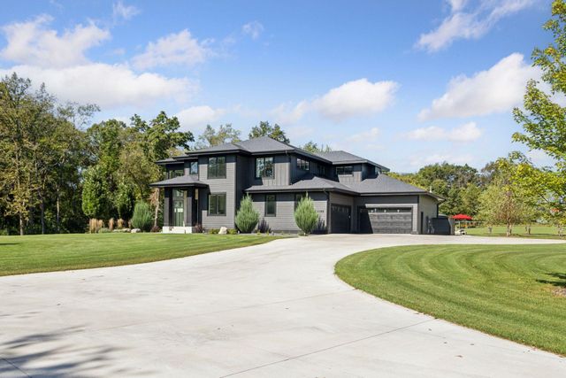 5255 Pagenhart Lane SW, Rochester Twp, MN 55902